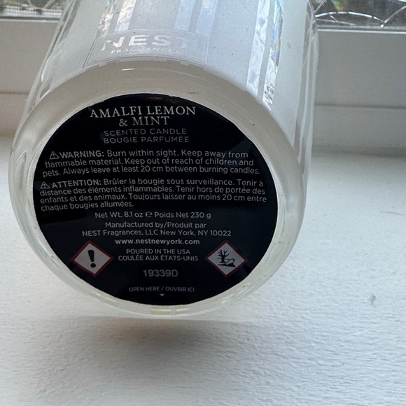 The NEST - Amalfi Lemon & Mint Scented Candle - Picture 3 of 4